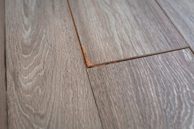 Addio crepe nei pavimenti: 5 soluzioni che funzionano davvero