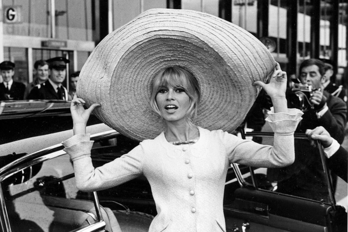 Brigitte Bardot: Oltre 100 amanti, 4 tentativi di suicidio e una vita di scandali – 30 fatti sull'icona francese - image 1