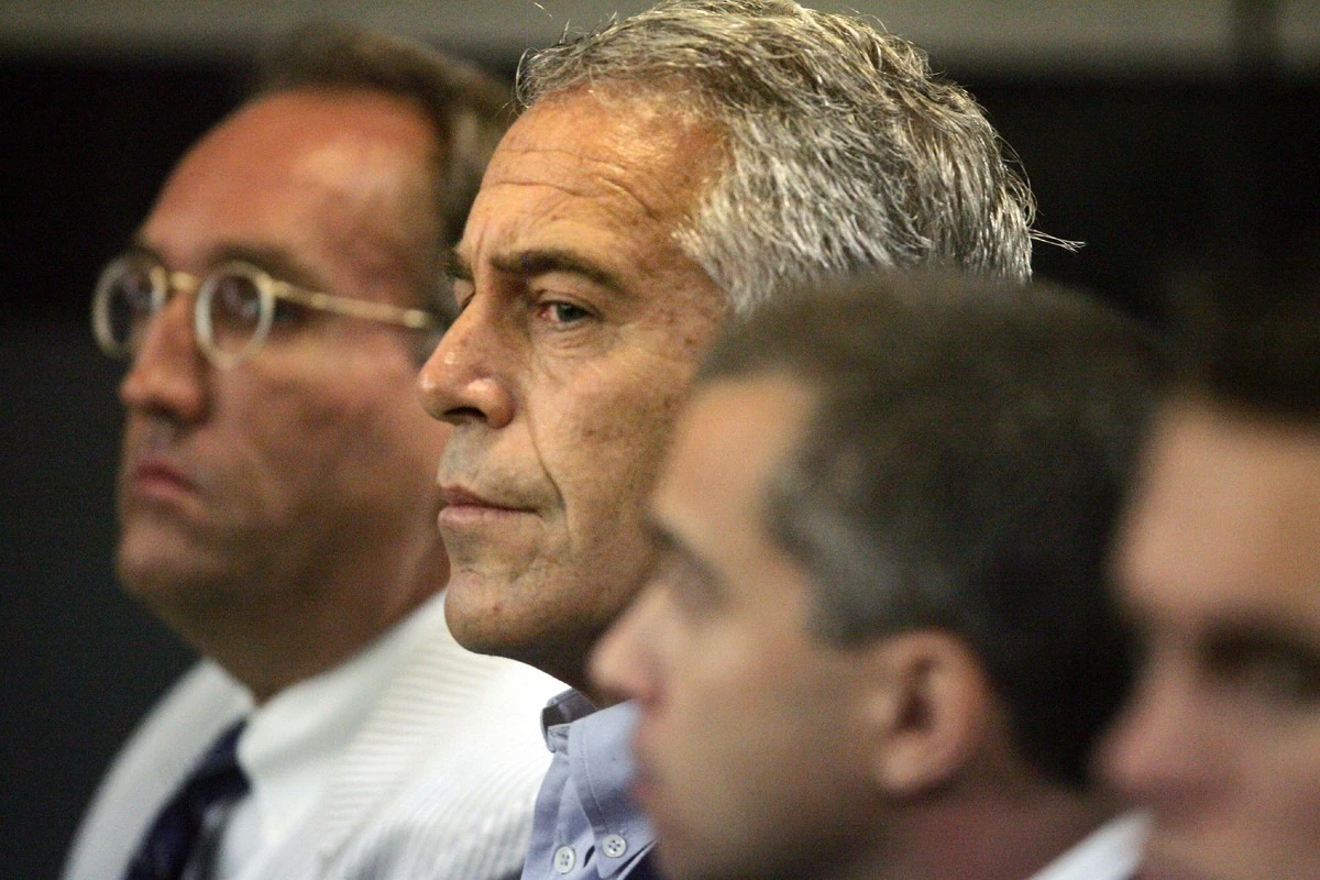 Epstein, il caso che ha scoperchiato il potere: cosa ci dice la sua ombra sulla nostra élite - image 1