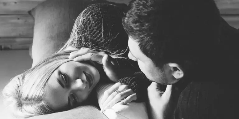 L'ora in cui evitare l'intimità: il momento che il tuo corpo non ama