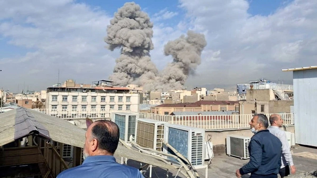Medio Oriente in Fiamme: Iran Sotto Tiro, Cosa Succede Davvero - image 1