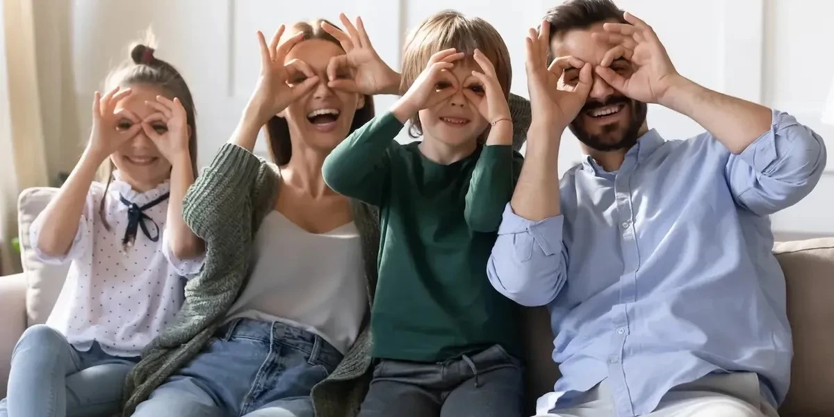 Quattro figli: la chiave segreta per la felicità genitoriale secondo un nuovo studio