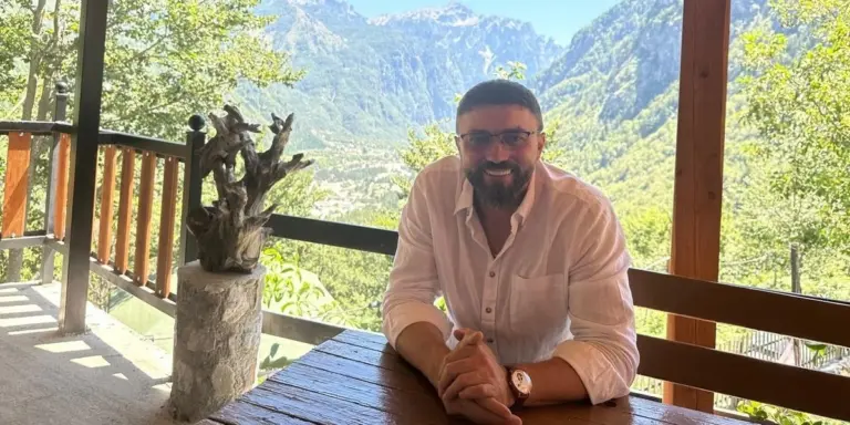 Udhëtimi i shpresës: Kur humanizmi thyen murin e heshtjes për personat me Aftësi të Kufizuara në Kosovë