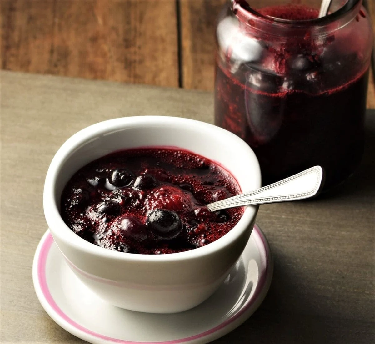 Kompot di frutta e cardamomo: la bevanda leggera che trasforma il tuo Iftar - image 1