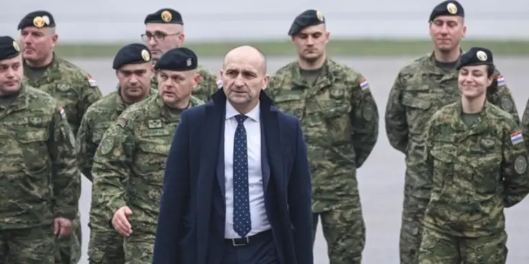 Ministro croato della Difesa: "La Serbia investe in armi offensive, dobbiamo prepararci a difendere i nostri confini"