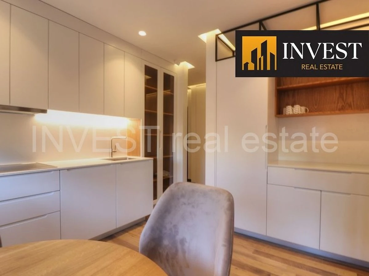 Prishtinë: Un penthouse di lusso, 118m² a Aktash, con Terrazza Vista Panoramica - image 1